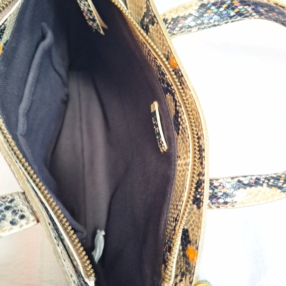 Madewell The Zip-Top TransportCrossbody: Snake Embossed bag - Picture 15 of 15